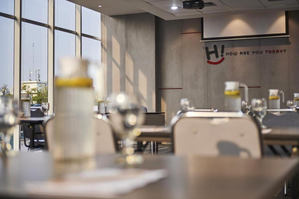 Hi Hotel Senen Jakarta Ngoại thất bức ảnh